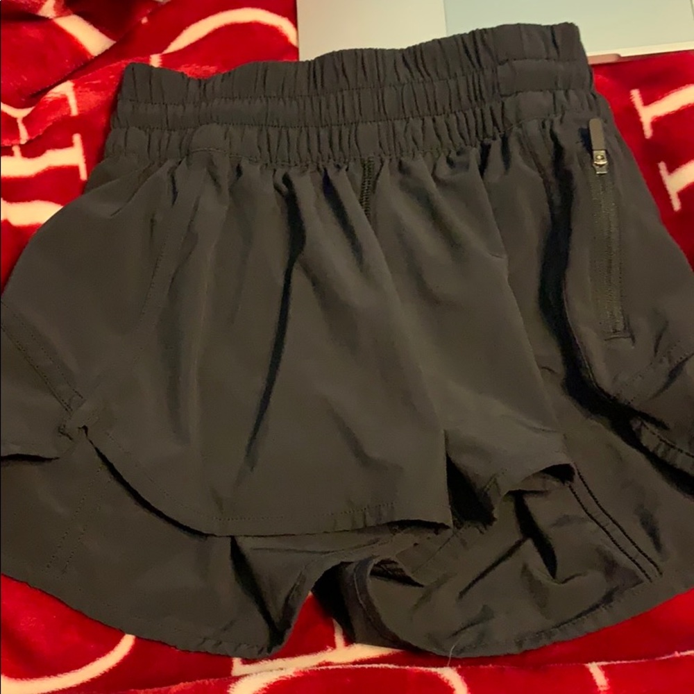 Lululemon tracker short V